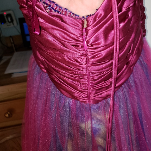 Prom dress - Picture 3 of 6